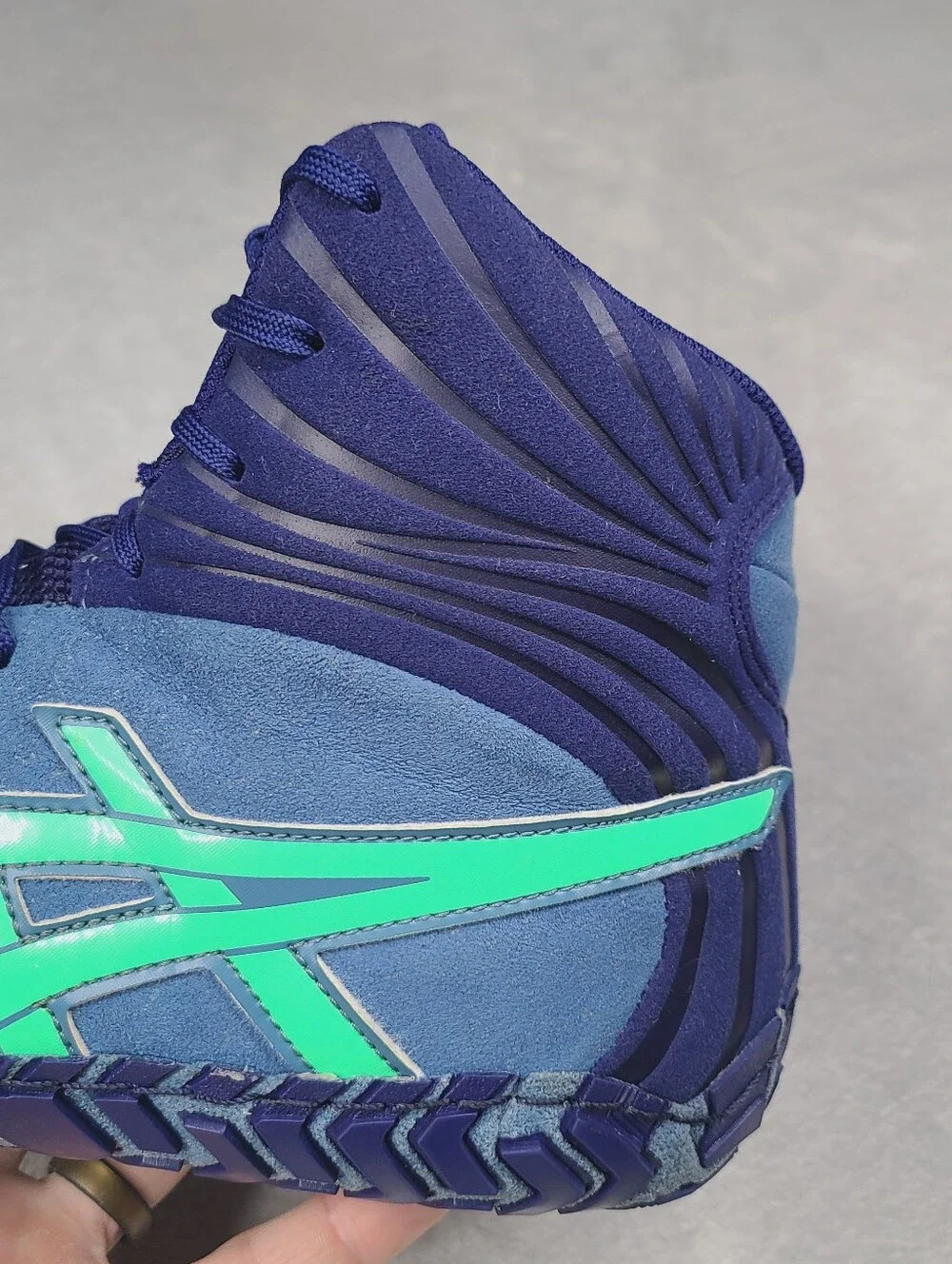 ASICS Aggressor 5 Men’s wrestling Shoes Sneakers Blue Green Size 11.5